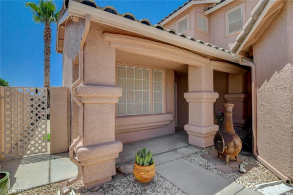 35 WINLEY CHASE AVE, NORTH LAS VEGAS, NV 89032, photo 4 of 60