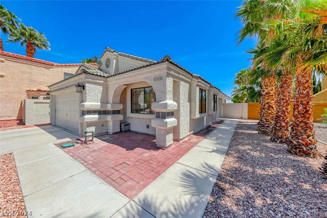 392 PLACER CREEK LN, HENDERSON, NV 89014, photo 1 of 34