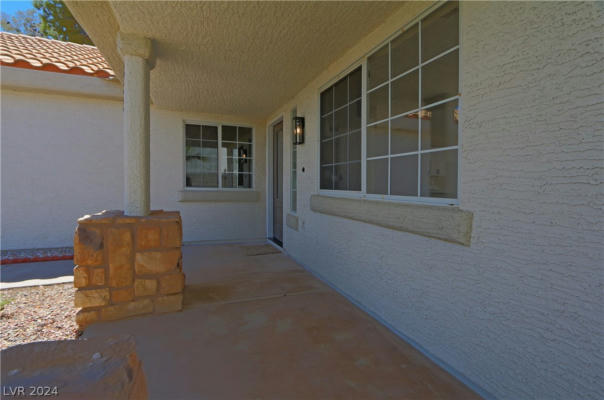 682 MINERAL HILL LN, HENDERSON, NV 89002, photo 4 of 24
