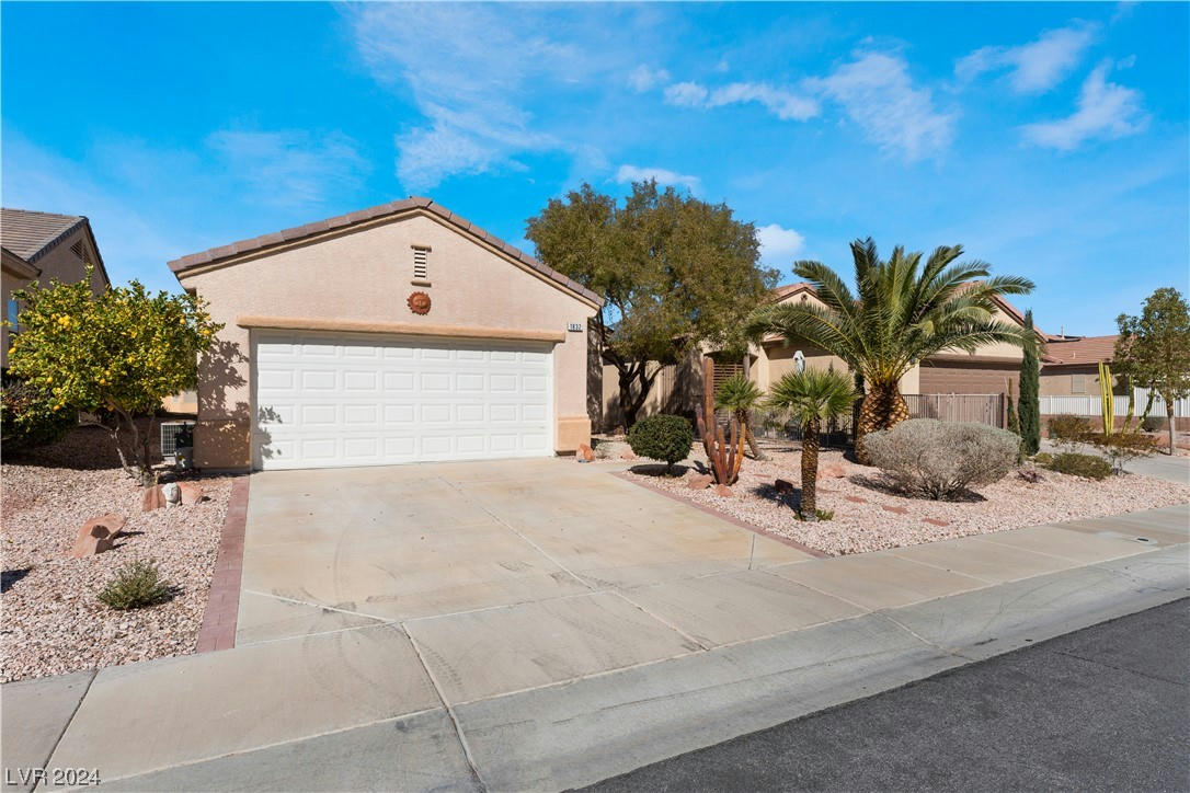 1832 MOUNTAIN RANCH AVE, HENDERSON, NV 89012, photo 1 of 28