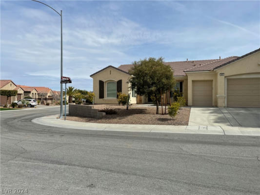 2084 CLEARWATER LAKE DR, HENDERSON, NV 89044, photo 4 of 46