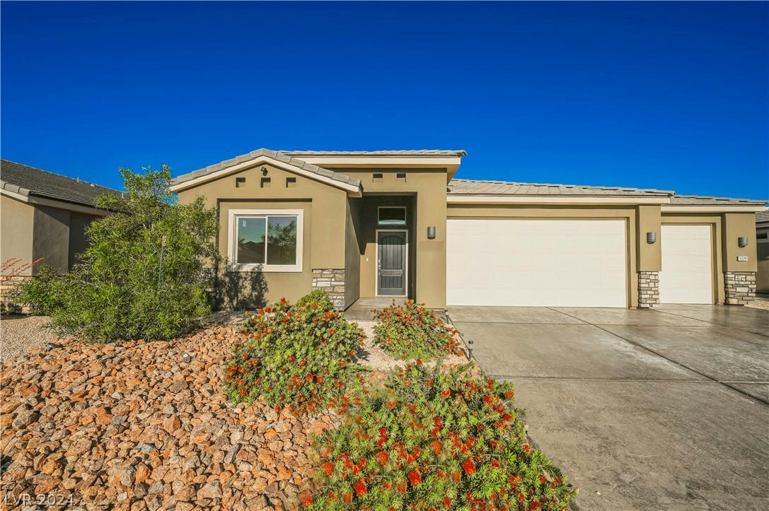 1370 STONE HAVEN ST, MESQUITE, NV 89027, photo 1 of 37